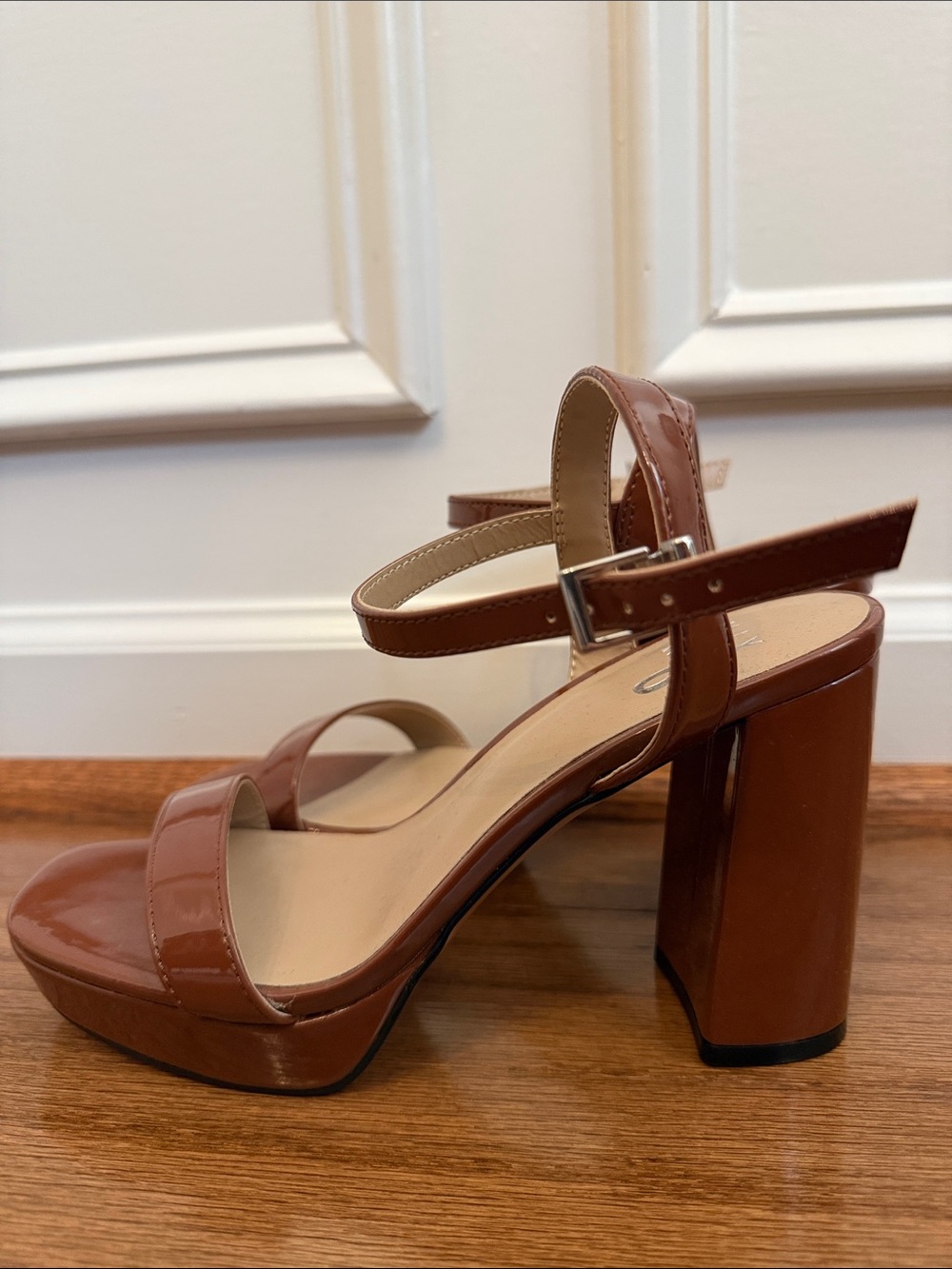 Groovy Mocha Brown Patent Platform Block Heel Sandals Neutral Style Chunky Heel - Picture 4 of 5